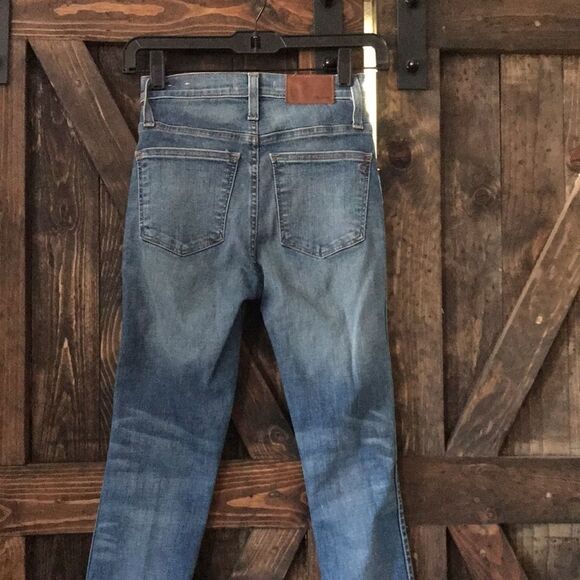 10" High-Rise Skinny Jeans: Drop Step-Hem Edition - Picture 9 of 11